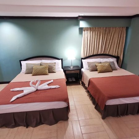 Tagaytay Country Hotel Tagaytay City Kültér fotó